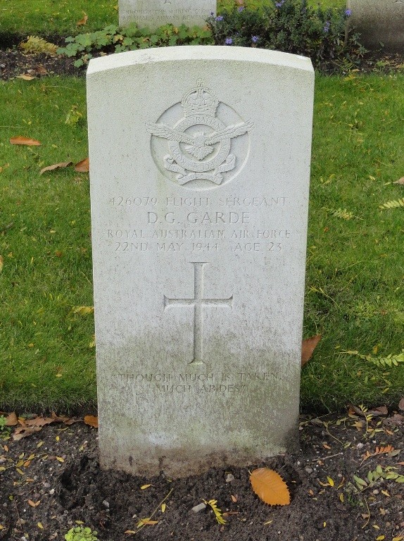 Douglas Graham Garde Douglas Graham Garde